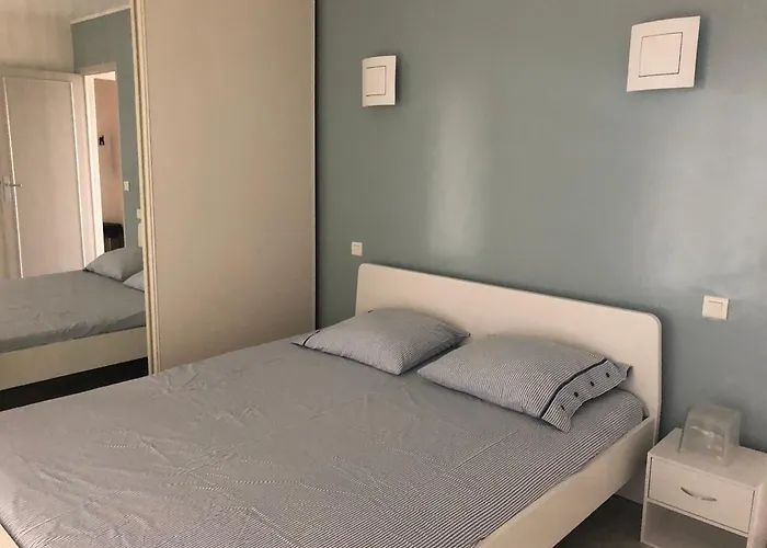 Menton Appartement Vue Mer 2 Pieces